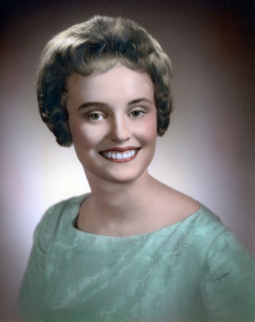 Elaine Cleverly Profile Photo