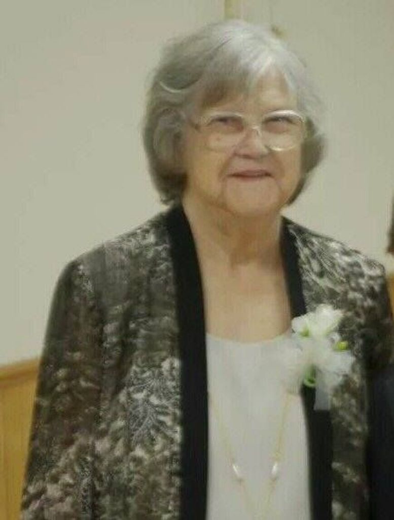 Julia  White Heustess