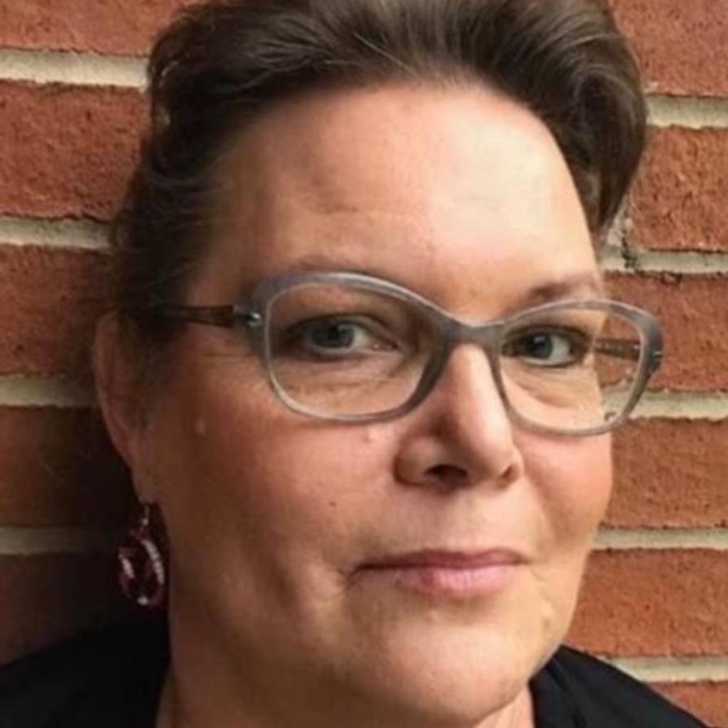 Leslee Elizabeth Lampert Profile Photo