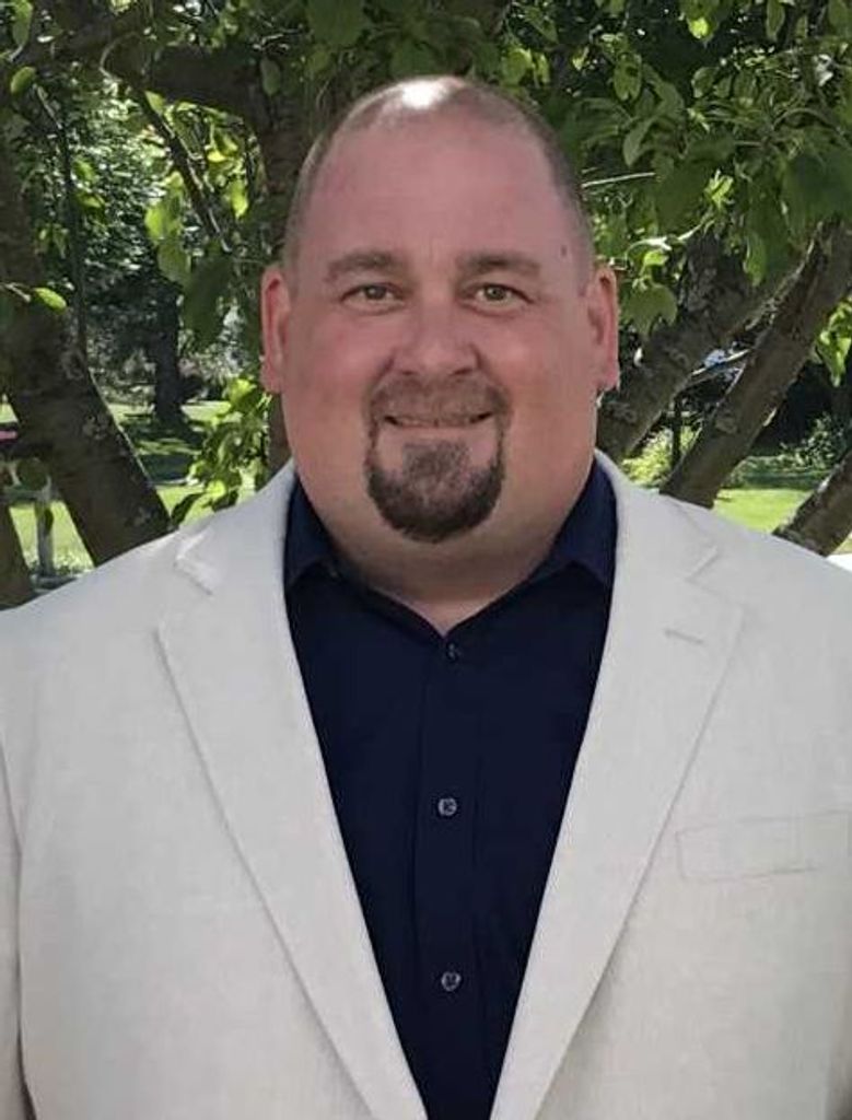 Matthew M.  Schaut