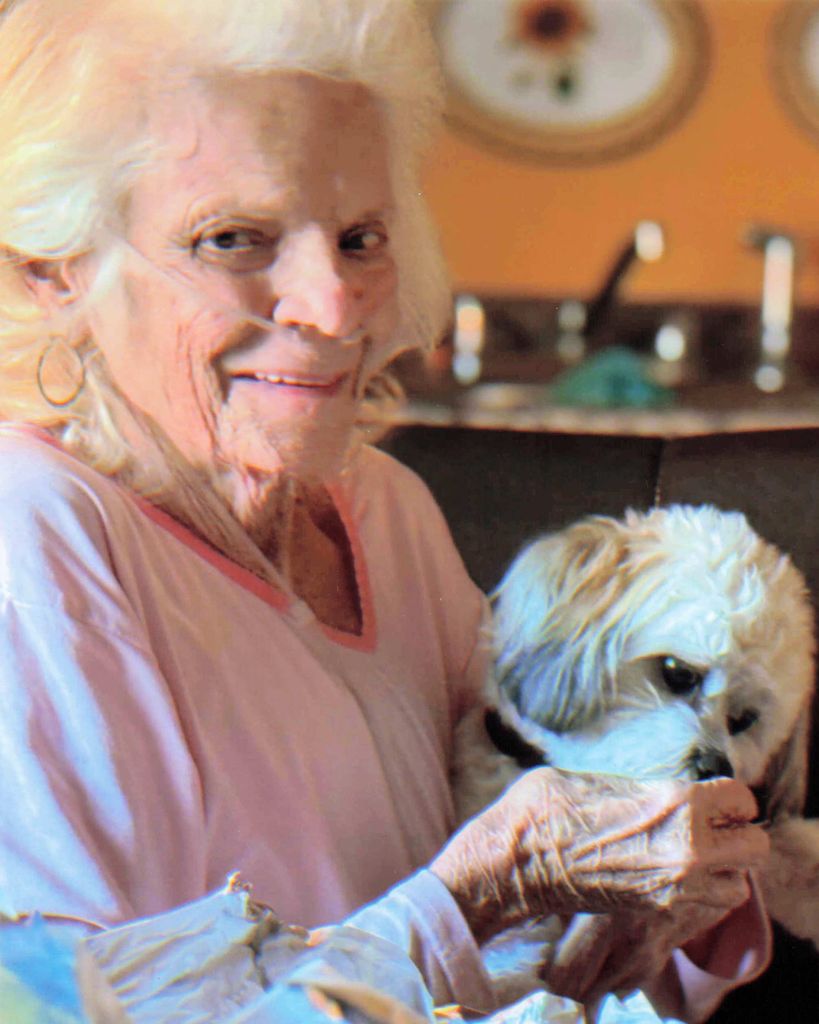 Jeanette Arwood Holcomb