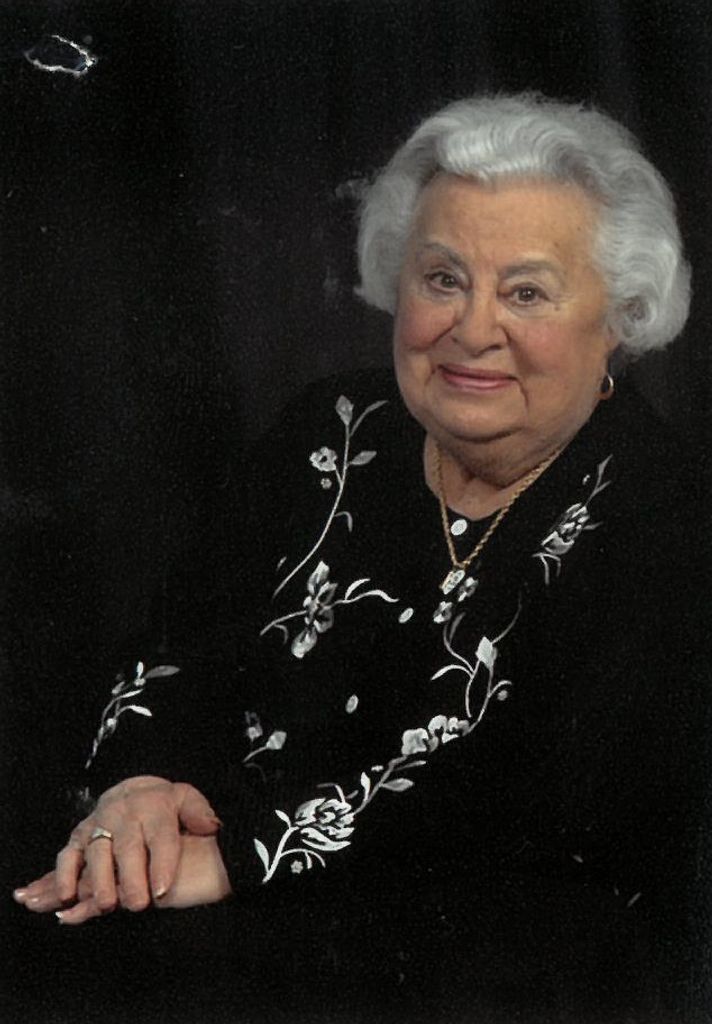 Maria Bella Benevides