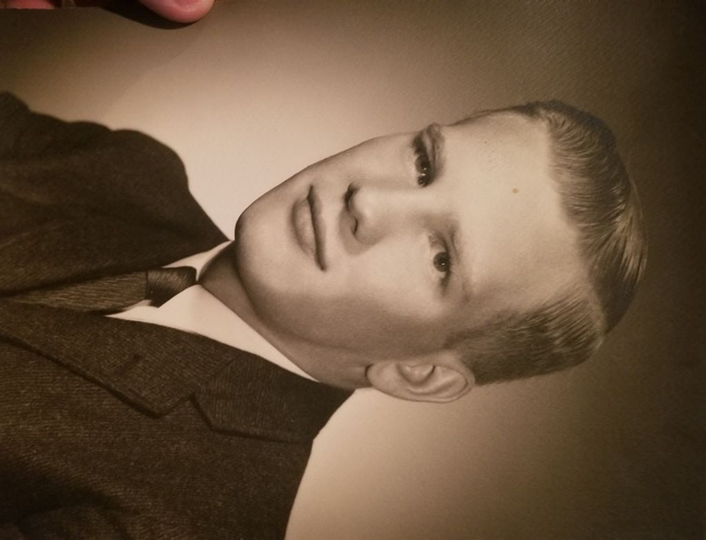 Wayne Bohnert Russell