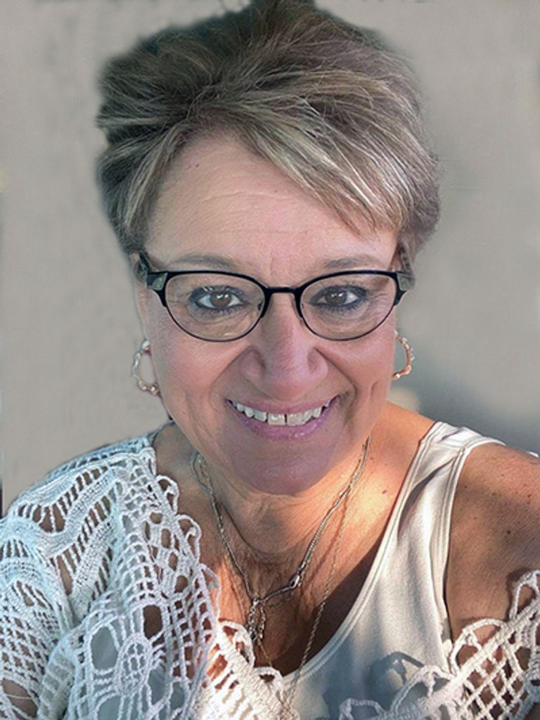 Carolyn Reyna Bramlett Profile Photo