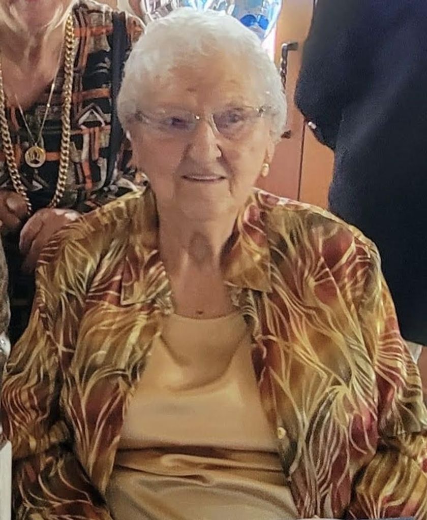 Edith L Thomas Profile Photo