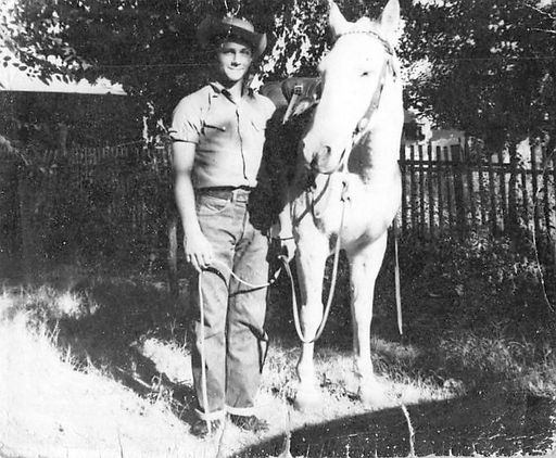 Dale Eugene Bobb photo gallery thumbnail 4 of 55