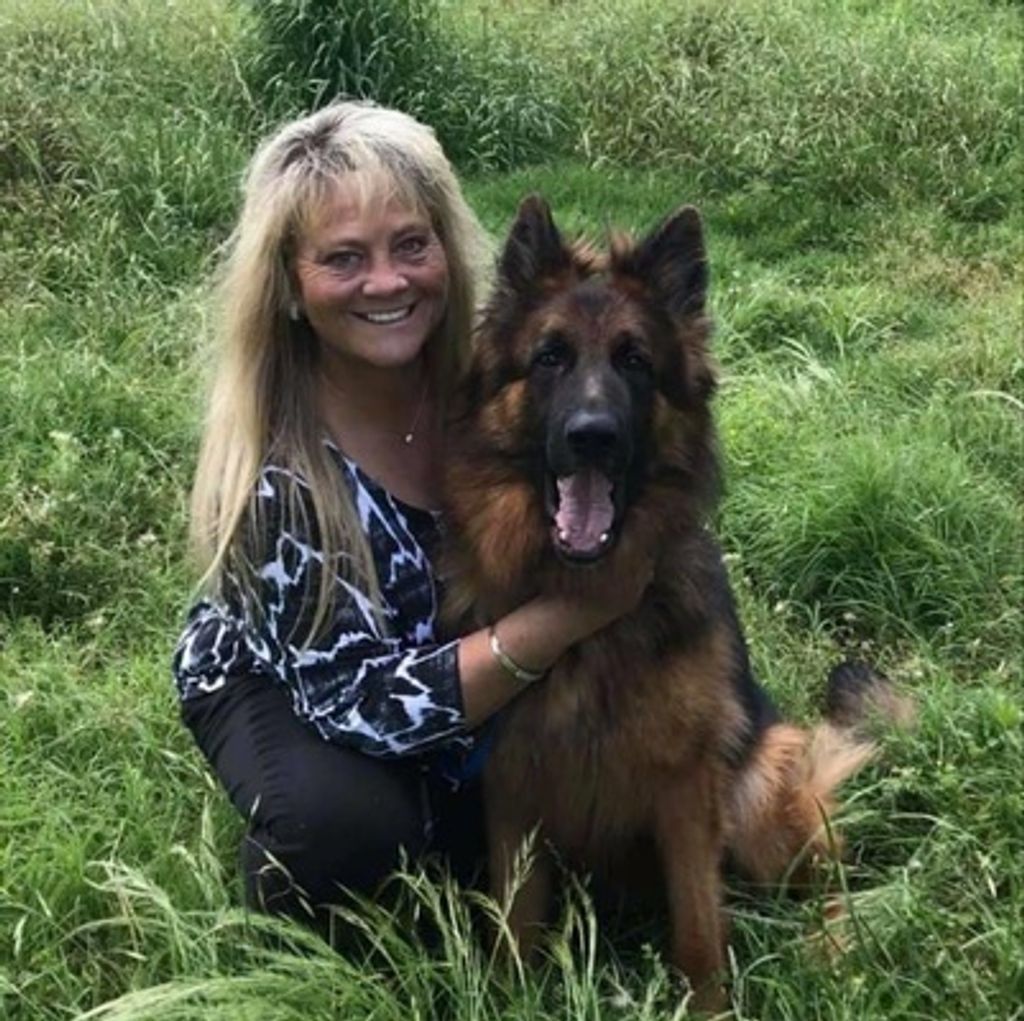 Jayne Holden Profile Photo