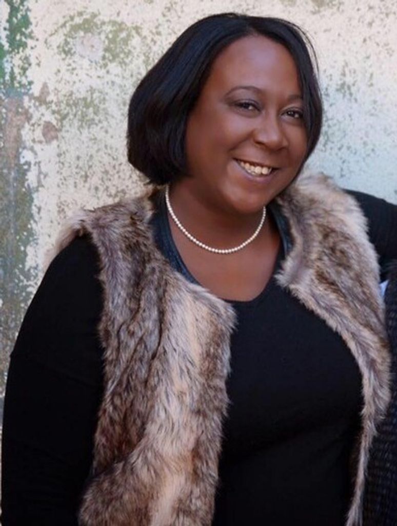 Robyn Dene' Waller Profile Photo