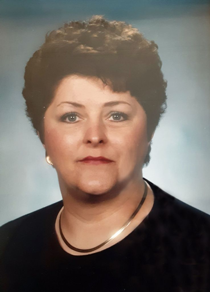 Bonnie Hunt Profile Photo