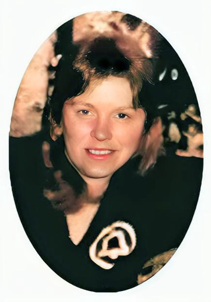 Christine "Chris" (Dawe)  Mcnutt Profile Photo