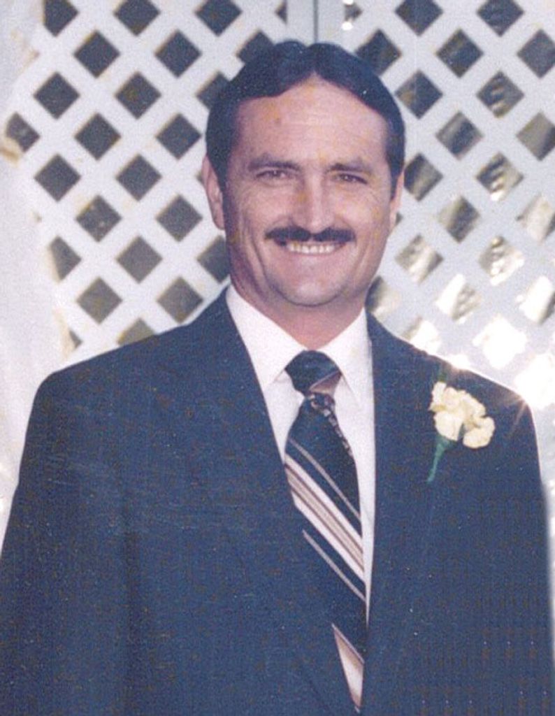 Johnny Lloyd Smith Profile Photo