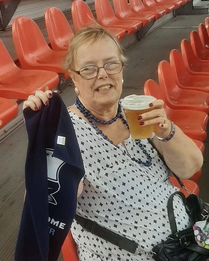 Angela May Zari Profile Photo