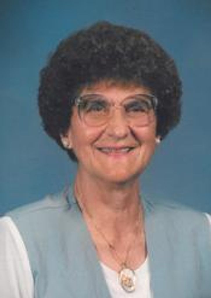 Betty Lou Houglum