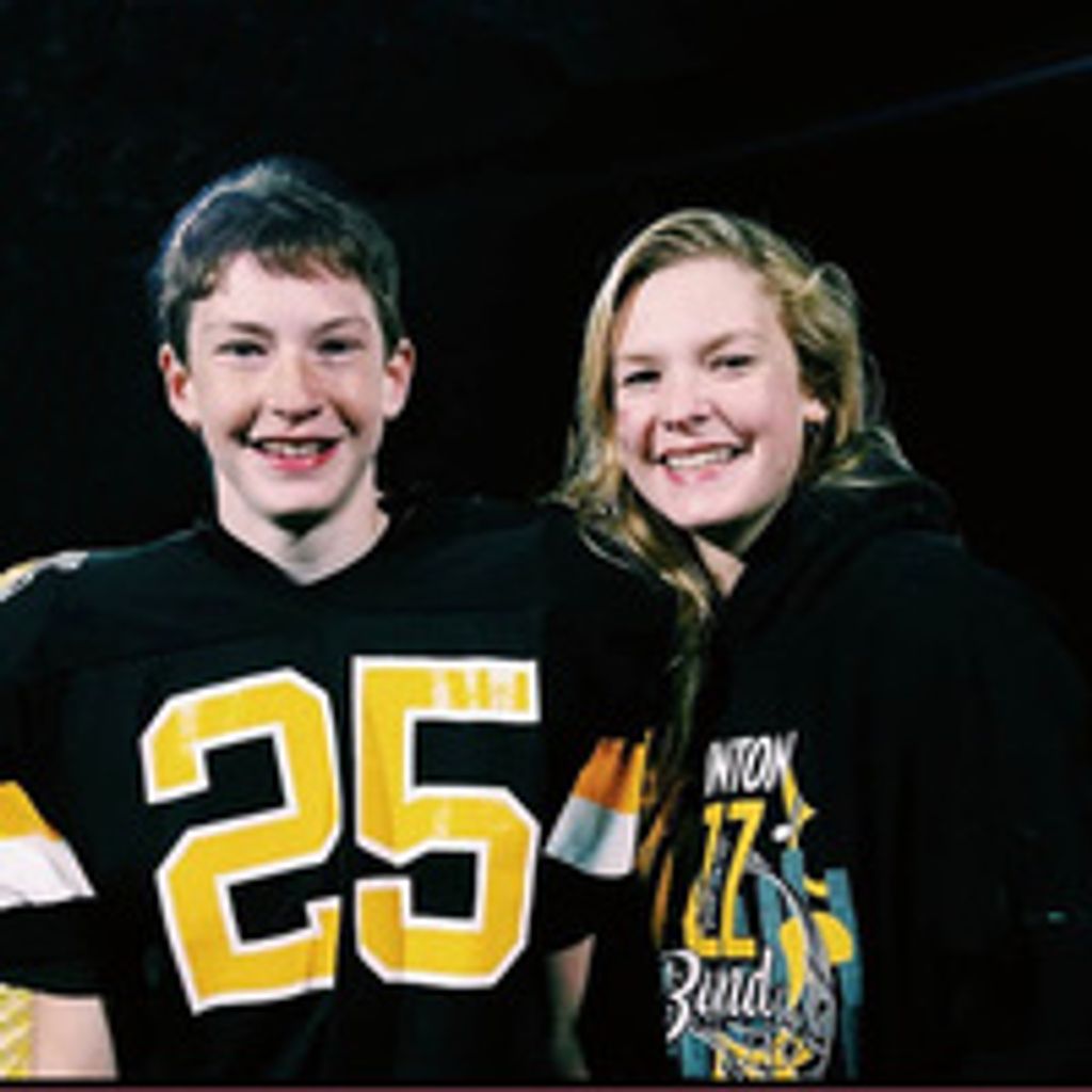 Ella and Beck Holtzen Profile Photo