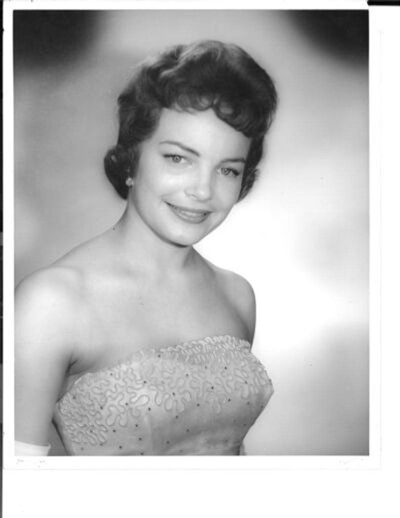 Marilyne Arlene Hinkle