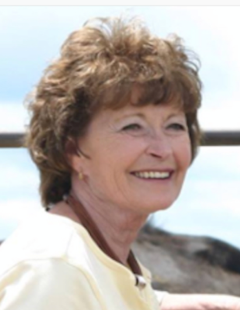 Kandie Lewis Profile Photo