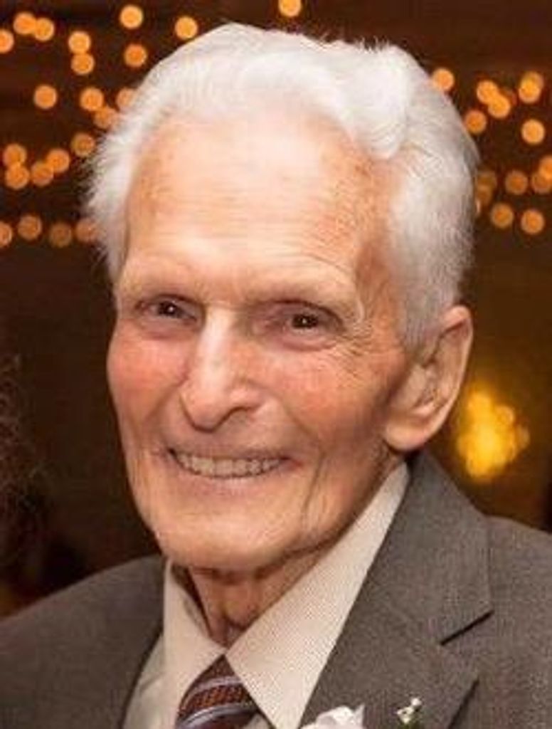 Walter James Woods Profile Photo