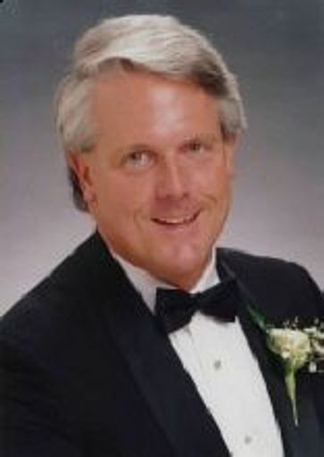 Hugh Van Deventer Slatery Profile Photo