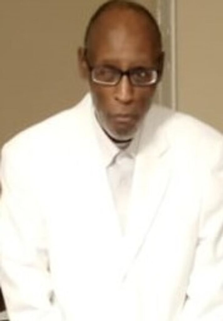 Mr. Robert Earl Barnes