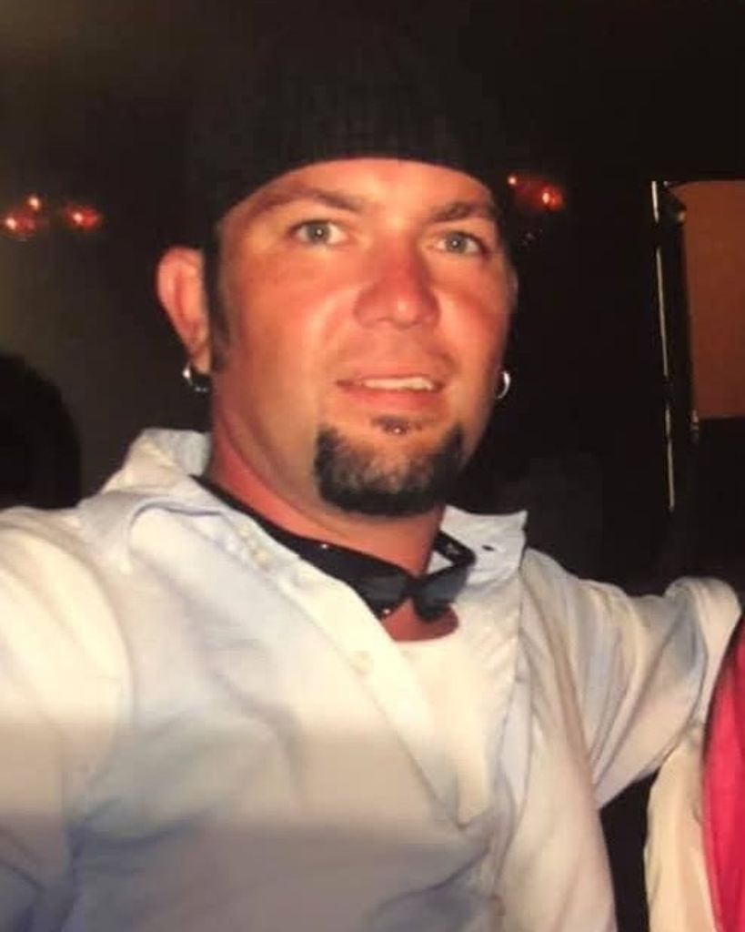 Robert Louis Schulze II Profile Photo
