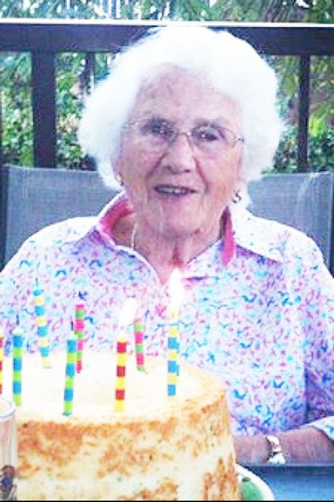 Yvonne Mary Poole Profile Photo