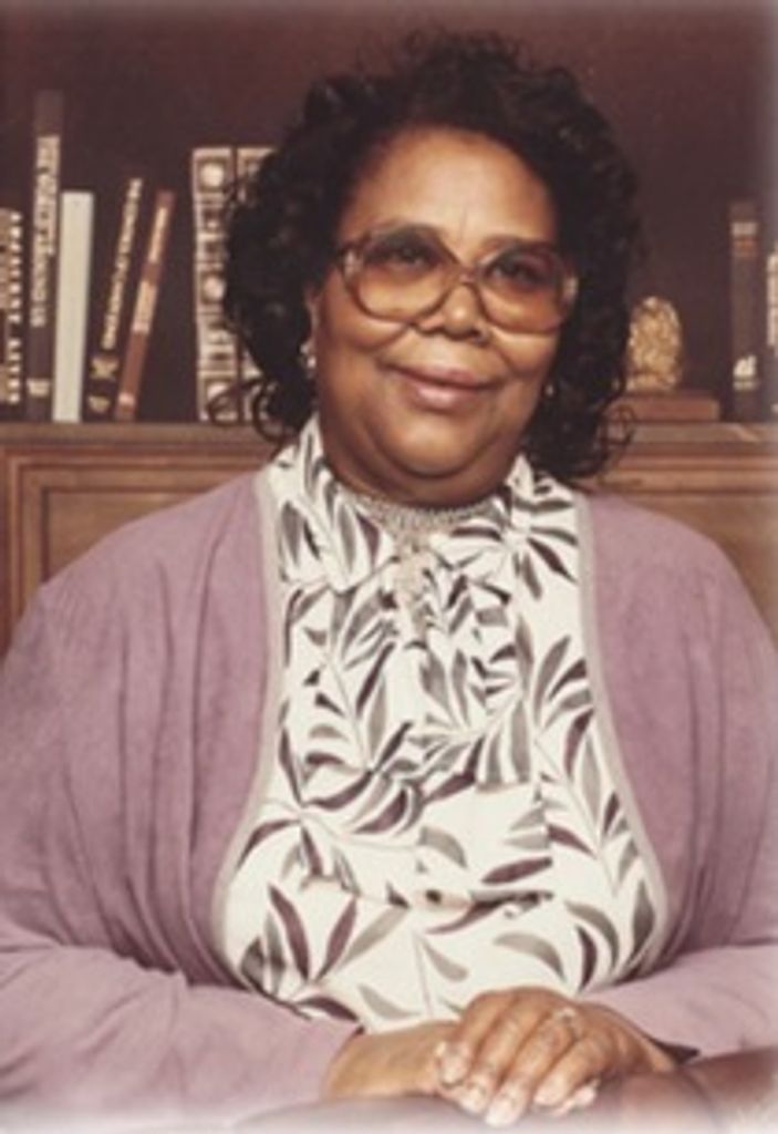 Edna L Sanders