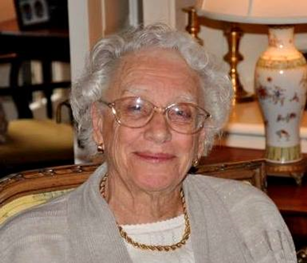 Elizabeth Gray Profile Photo