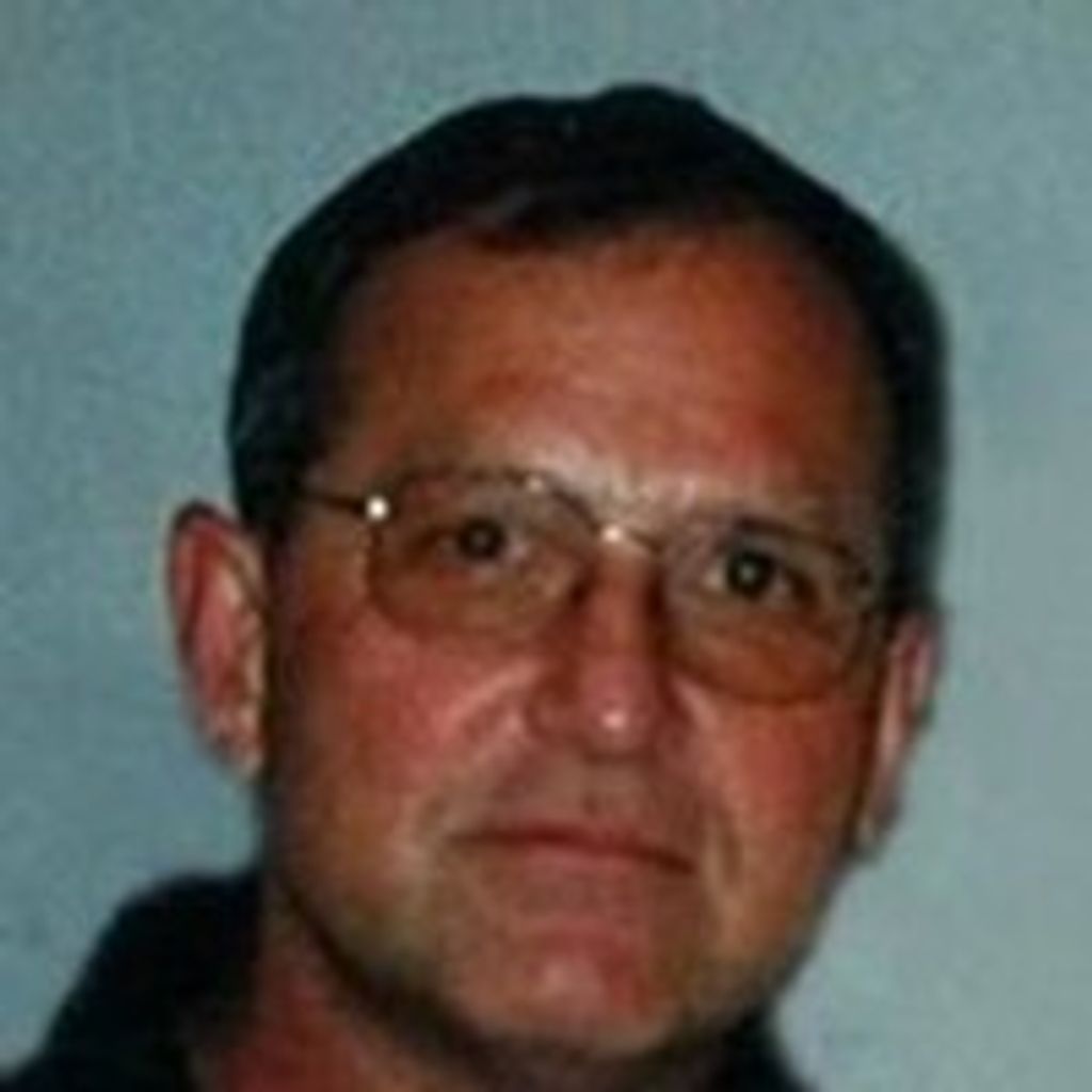 Lester T Weller