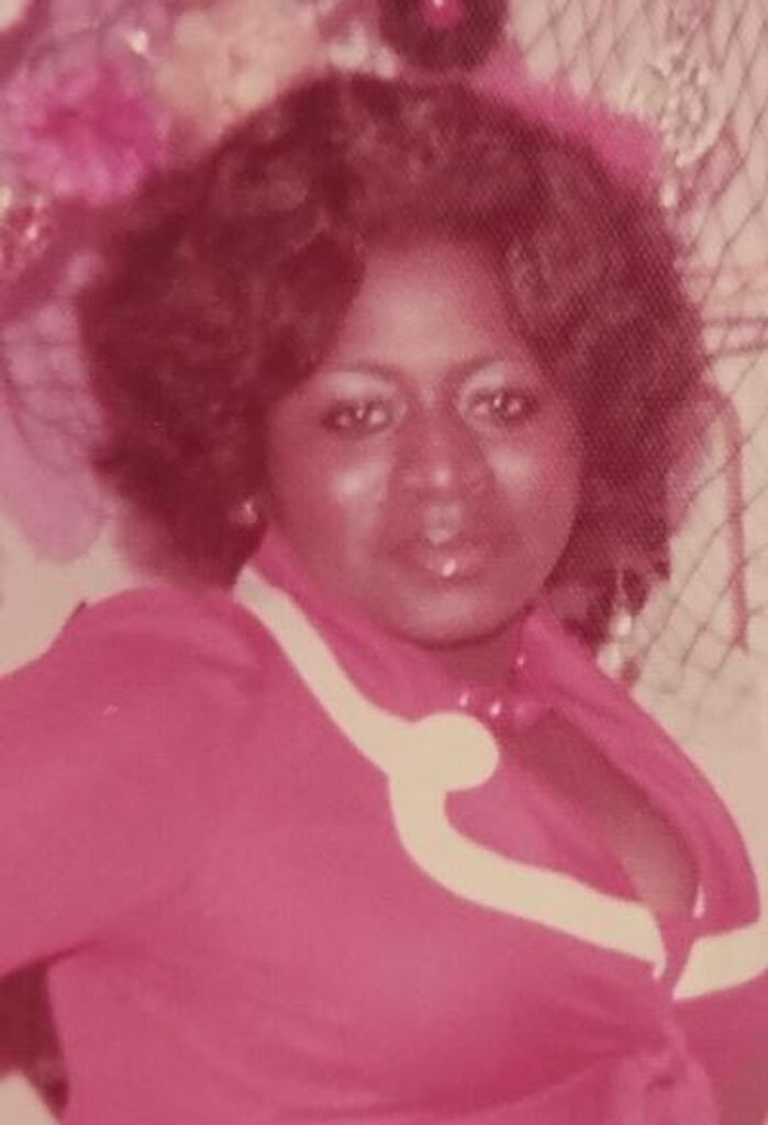 Gloria Jean Saunders