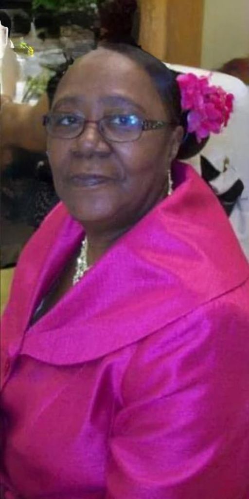 Lady Maxine Murphy Profile Photo