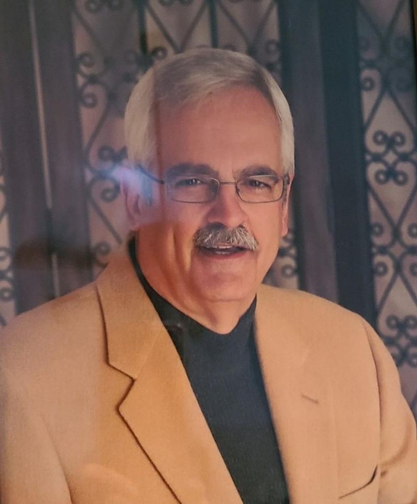Stephen Thomas Kuhn Profile Photo