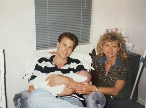 Vicky Lynn Greer photo gallery thumbnail 1 of 3