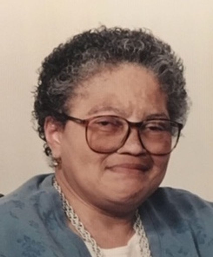 Sandra "Sandy" Lee (Folks)  Lawrence