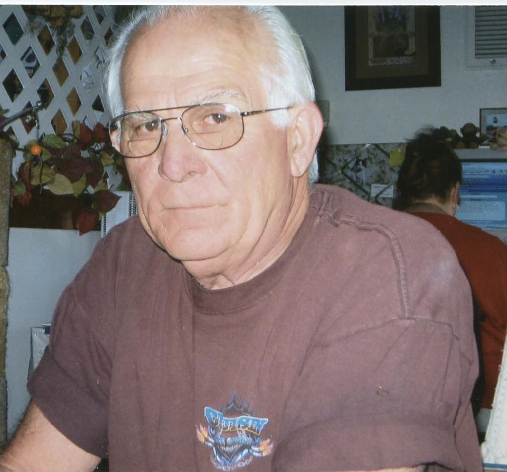 Robert "Smokey" W. Smoloski Profile Photo