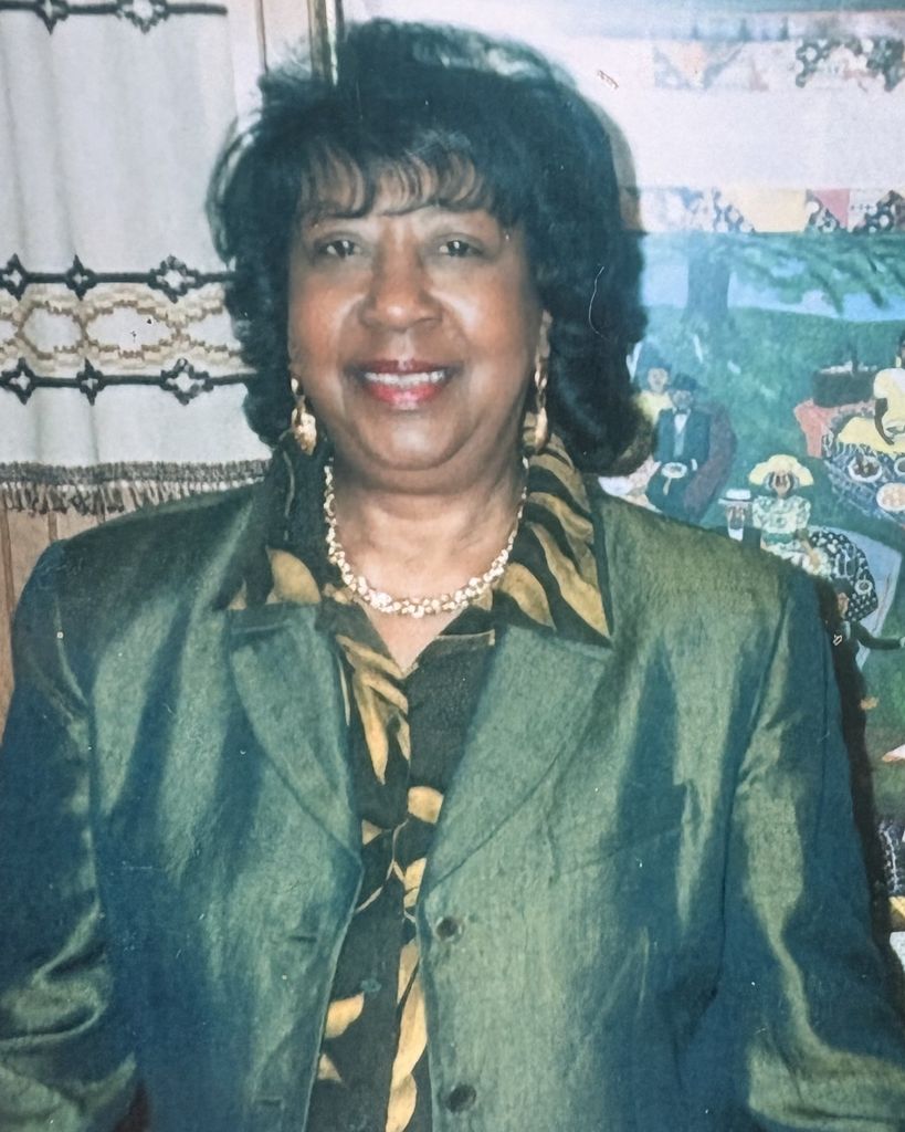 Lorraine Lockhart Profile Photo