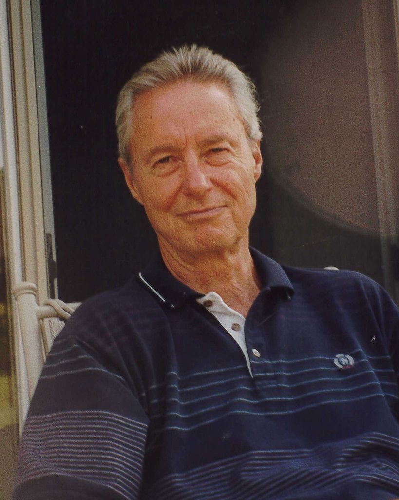 Lesley William Elliott Profile Photo