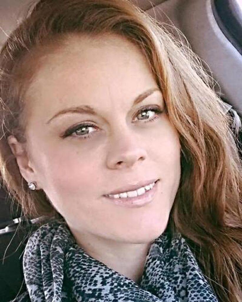 Jennifer Lee Hall Profile Photo