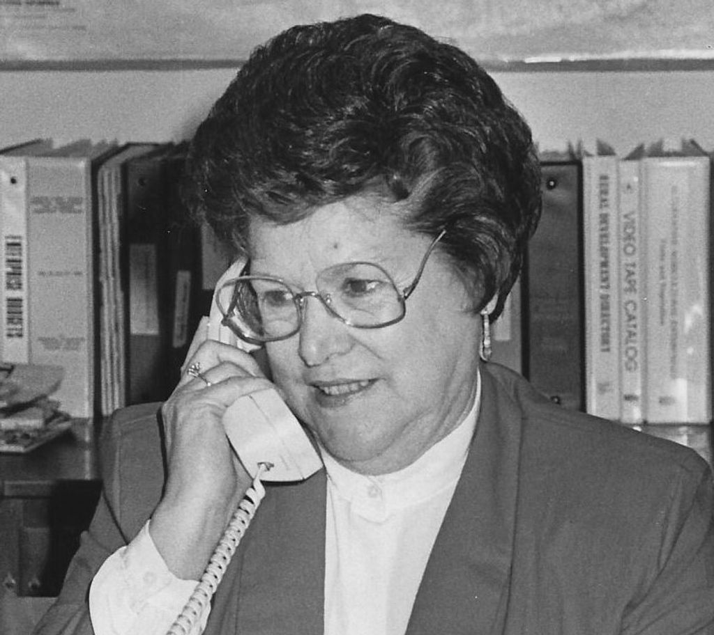 Carlotta V. (Taylor) Davis