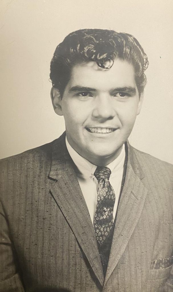 Oscar Fernandez, Jr Profile Photo