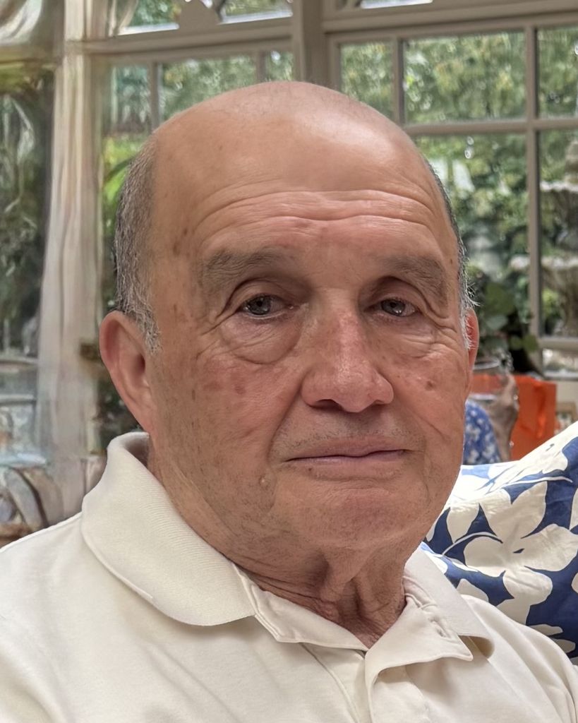Raul G. Robles-Gaitan Profile Photo