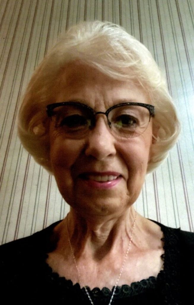 Carolyn Eva (Thompson)  Miner Profile Photo