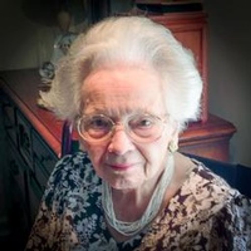 Carol  Edwards Murray