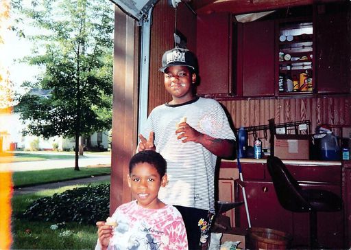 Earline Wilson photo gallery thumbnail 4 of 85