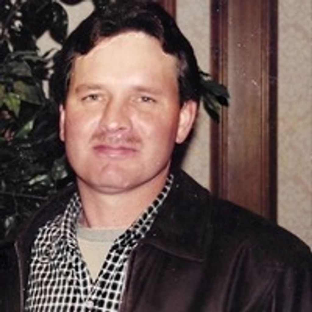 Christopher Ray Robinson Profile Photo