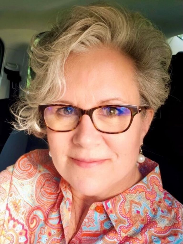 Kira Danelle (Knobloch)  Hensley Profile Photo