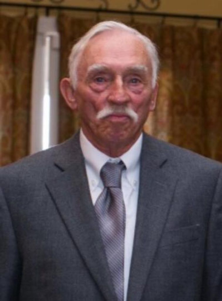Oscar Riley Profile Photo