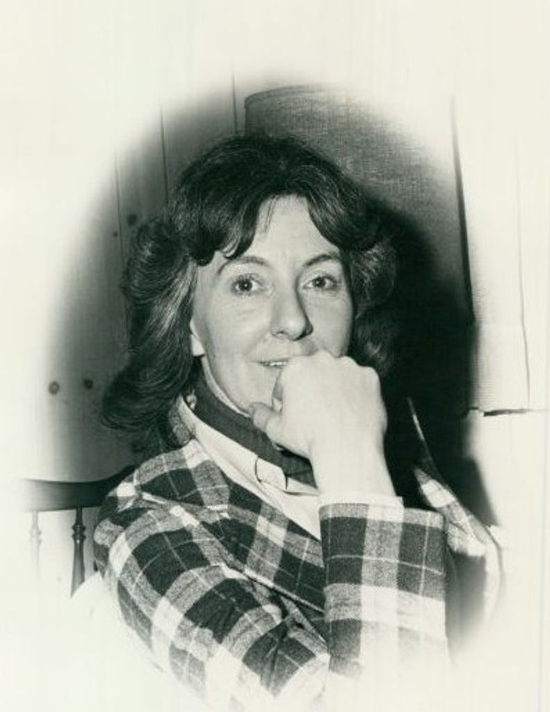 Jacqueline (Riley)  Mcmillan