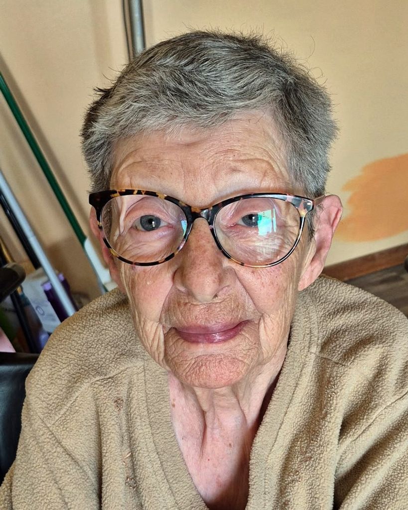 Roselyn Beyer Profile Photo