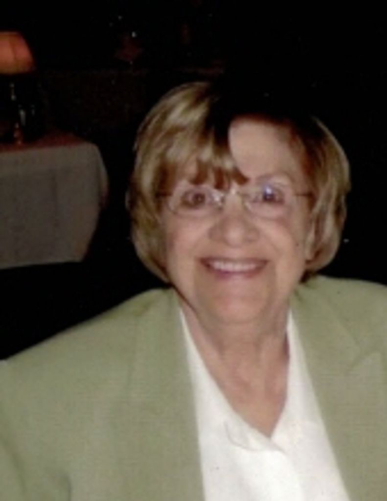 Evelyn Makris Profile Photo