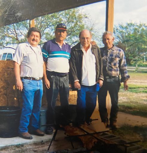 Roel Gutierrez de la Garza photo gallery thumbnail 39 of 41